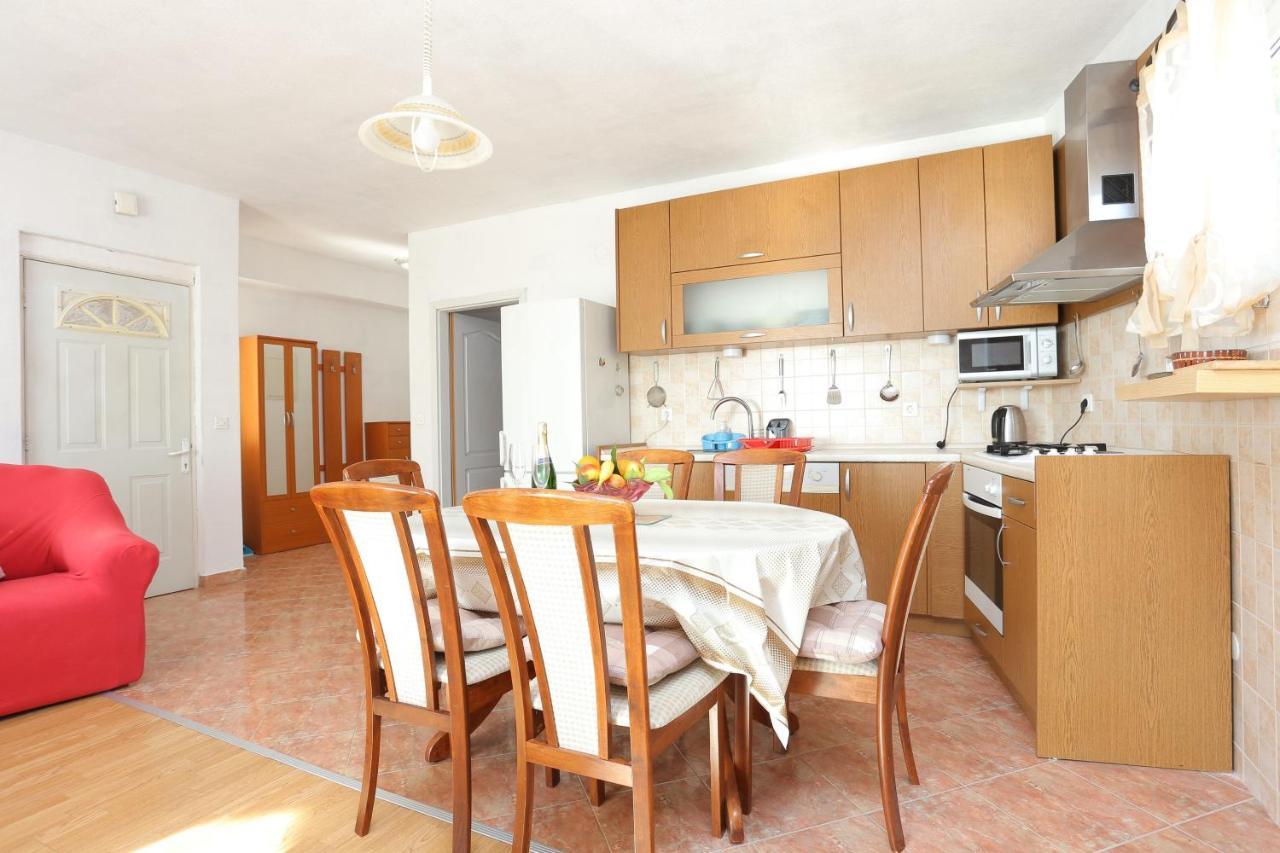 Apartament With A Parking Space Tucepi, Makarska - 2676 *
